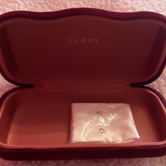 Authentic Gucci sunglasses - Picture 6 of 8